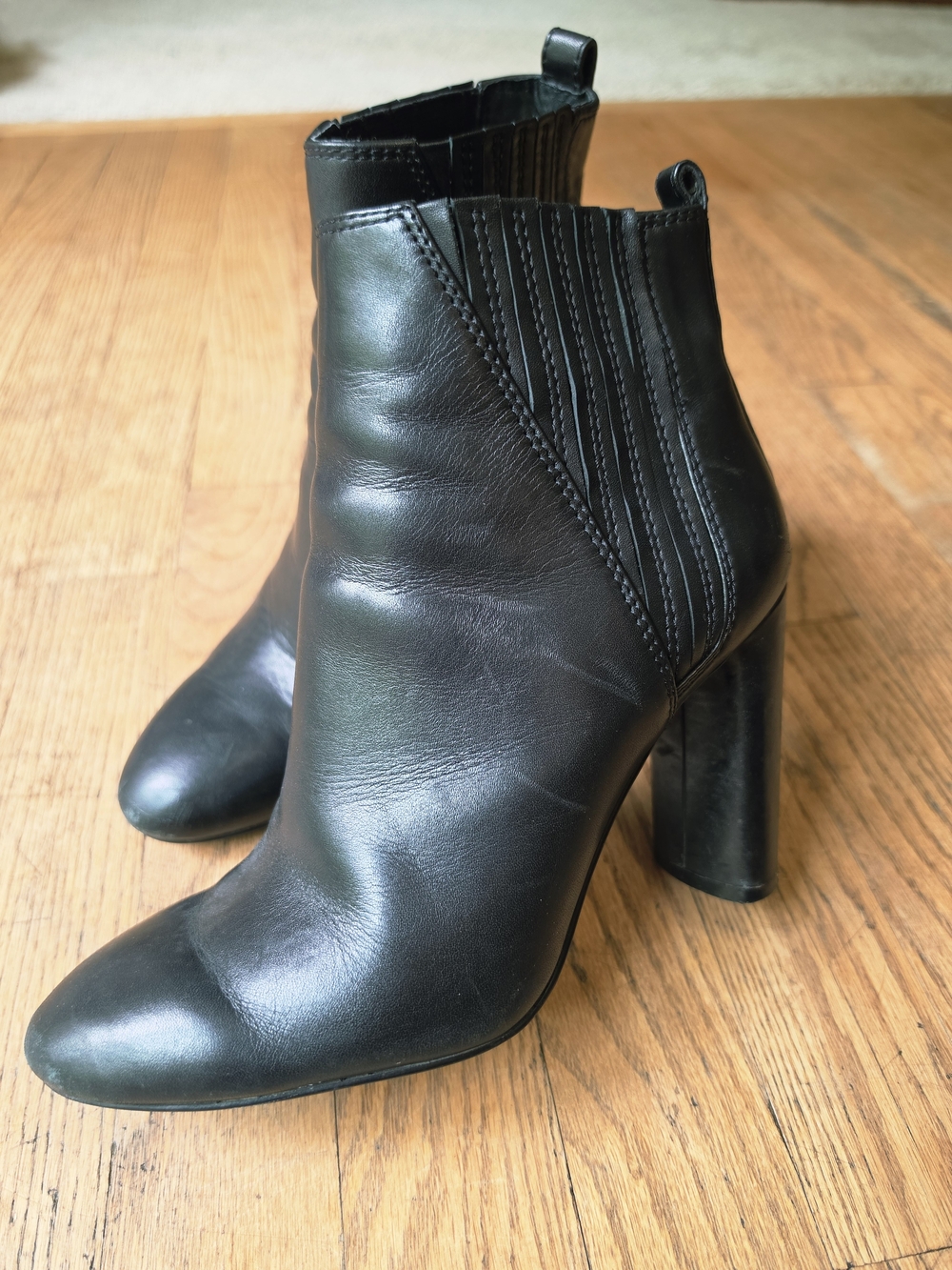 Vince Camuto Black Leather Block Heel Ankle Boots Size 7